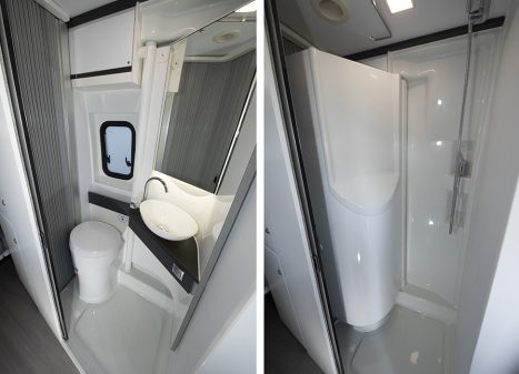 La salle d'eau Duplex d'Adria. Une paroi permet de transformer l'espace en cabinet de toilette ou en douche.