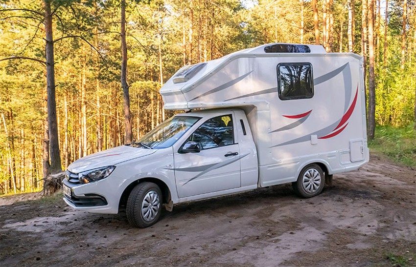 Cellule fixe Lux Form sur Lada Granta