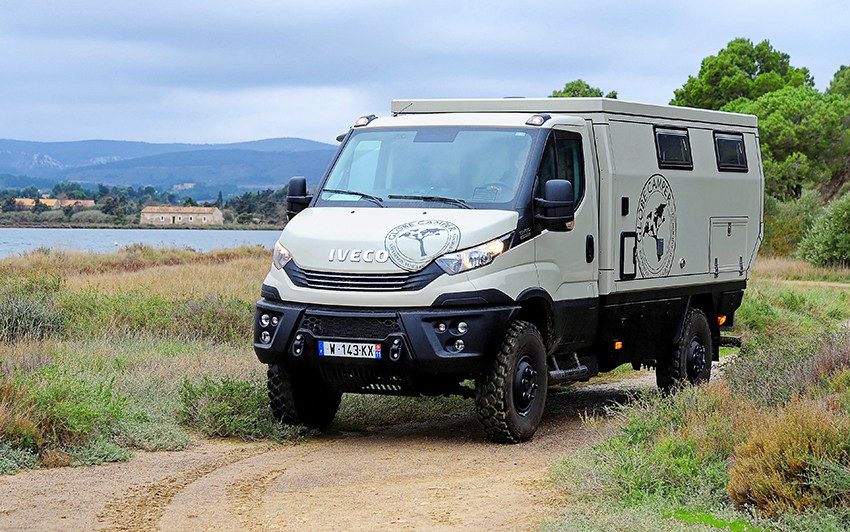 Cellule Globe Camper Globe 360 Truck sur Iveco Daily 4x4