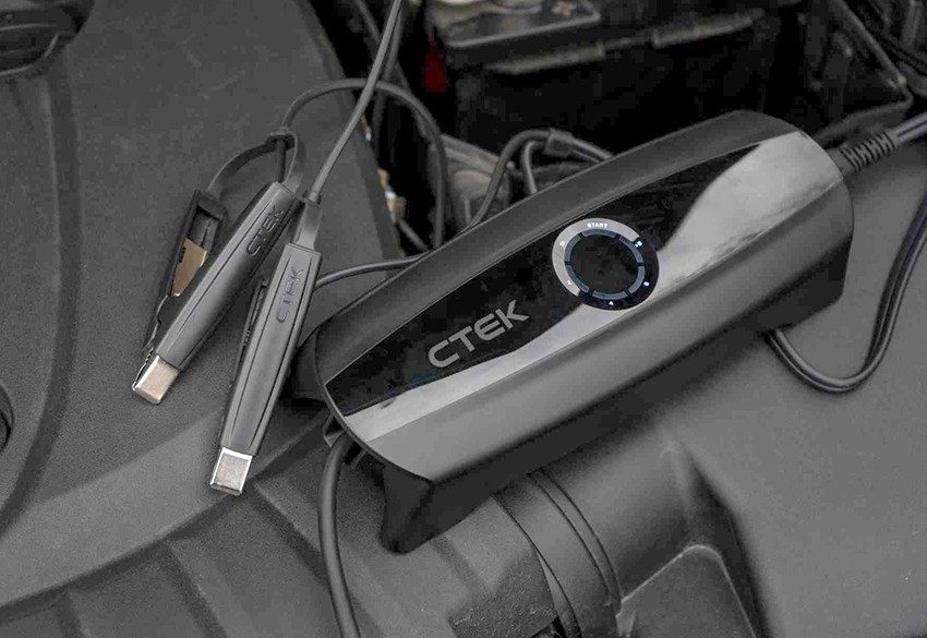 Chargeur de batteries intelligent CTEK CS One