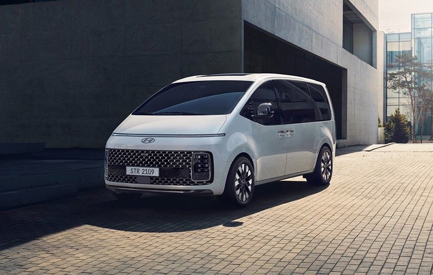 Hyundai Staria Premium