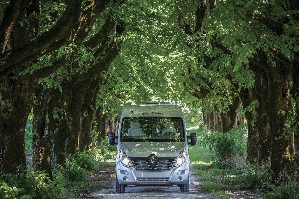 La série limitée Dark Serie concerne uniquement le Master Van XS sur Renault Master