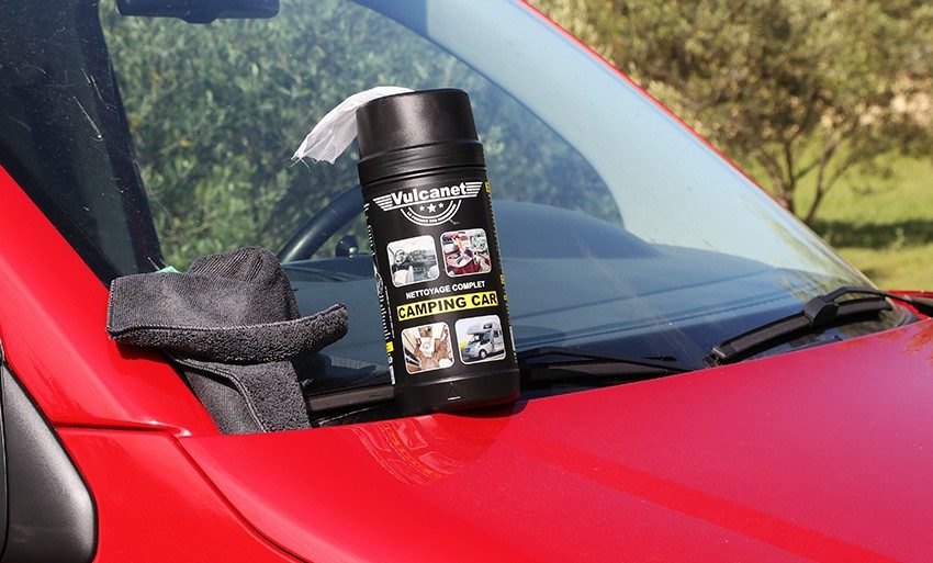 Lingettes Vulcanet pour faire briller son camping-car sans utiliser d'eau