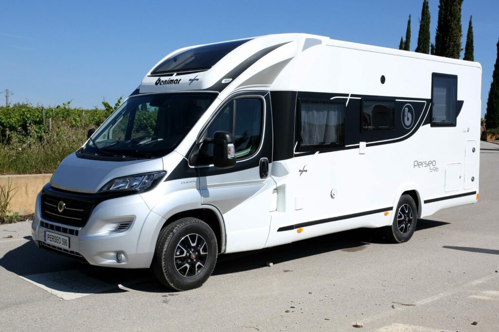 Profilé Benimar Perseo 596