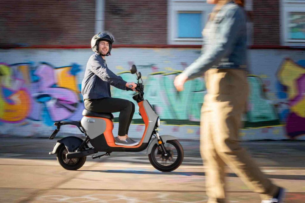 Scooter électrique Segway eMob B110S