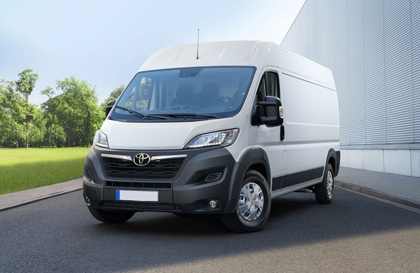 Toyota prolonge son partenariat avec Stellantis et proposera un grand utilitaire dans sa gamme