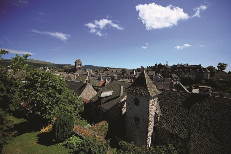 Vue sur les toits de Salers