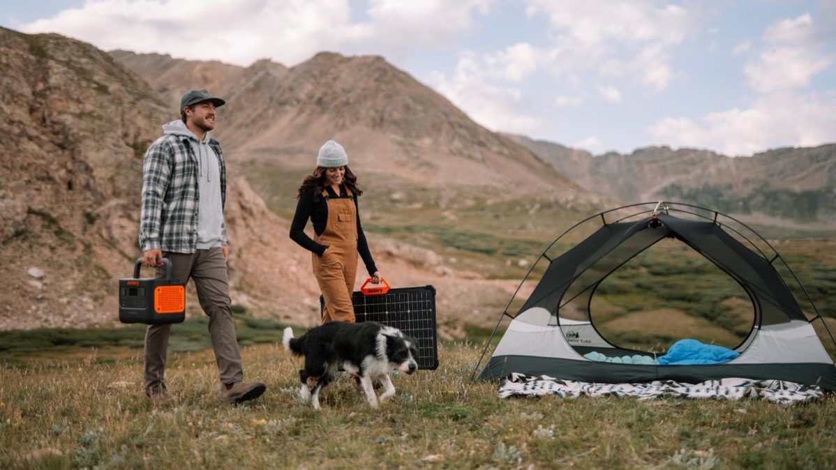 Jackery : cette batterie solaire portative, avec son panneau solaire nomade,  va intéresser les camping-caristes – Le Monde du Camping-Car
