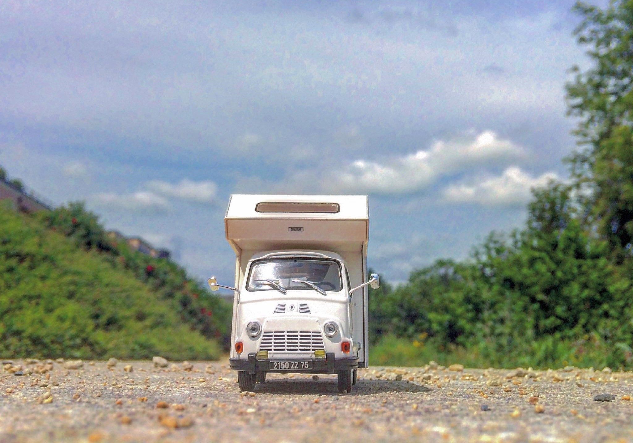 Camping-car miniature GMC Motorhome au 1/43e de chez Néo - Actus
