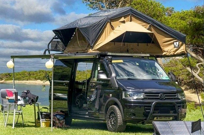 Tentes de toit et auvents pour vans, caravanes et camping-cars