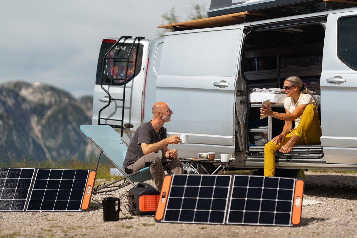 L'électricité disponible dans un camping-car et les raccords et prises  indispensables : nous faisons le point – Le Monde du Camping-Car