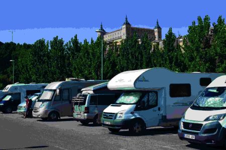 Près du pont d'Alcantara, un parking très pratique et bien situé, permet de visiter Tolède en toute sérénité. 