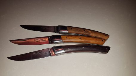 Des couteaux de Thiers. 