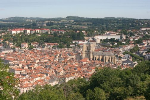 Villefranche-de-Rouergue est une étape pour les pèlerins en route pour Saint-Jacques-de-Compostelle.