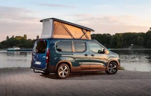 Vanderer convertit le Peugeot e-Rifter L2 en camping-car