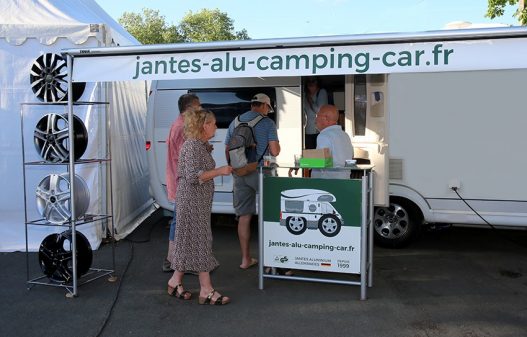 Stand Jantes-alu-camping-car.fr durant la 21e Fête Européenne à Niort