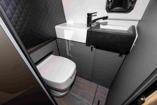 L'intérieur du Weinsberg X‐Pedition 600 MQ. 