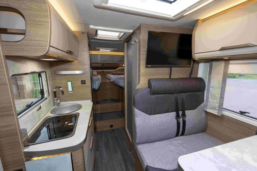 L'intérieur du Knaus van ti 640 meg vansation.