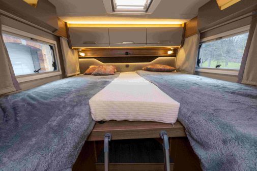 L'intérieur du Knaus van ti 640 meg vansation.