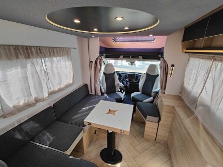 L'intérieur du Chausson 660.