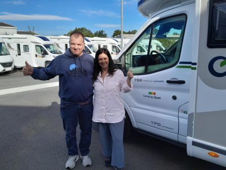 Mr Hébert et Mme Demers