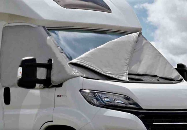 Rideau isolant extérieur Dethleffs pour camping-cars profilés