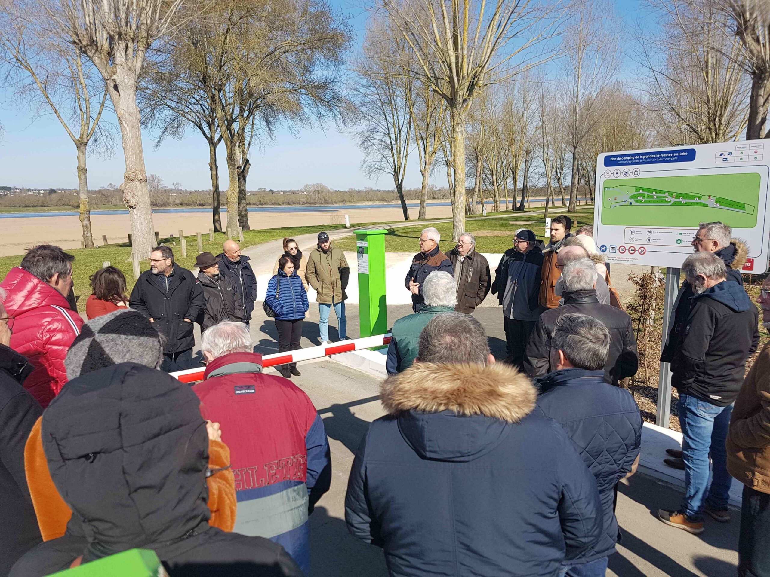 Anjou Tourisme a conclu son séminaire sur l'accueil des camping-cars en proposant aux participants la visite de la nouvelle aire d’Ingrandes-Le-Fresne-sur-Loire, dont la gestion a été confiée à Camping-Car Park.