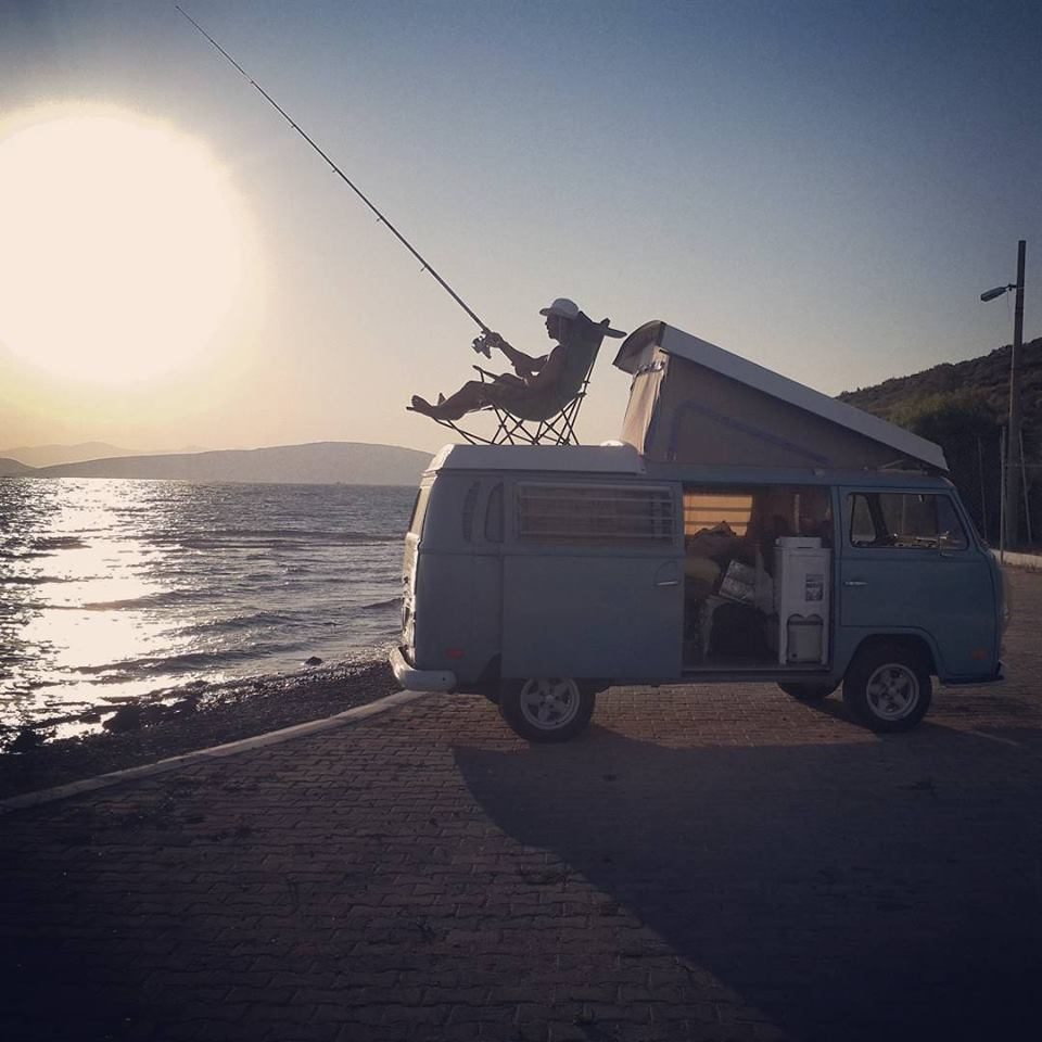 C'est en voyant cette image qu'a germé l'idée de créer un camping-car "Spécial Pêche"