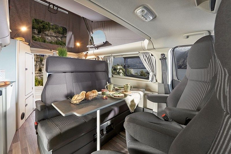 Coin dînette du Ford Transit Custom Nugget