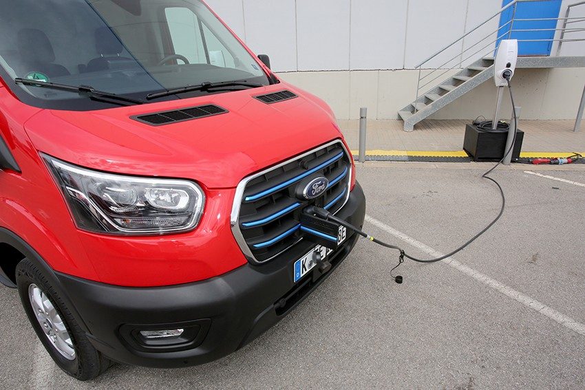 Essai du Ford E-Transit, un fourgon 100% électrique