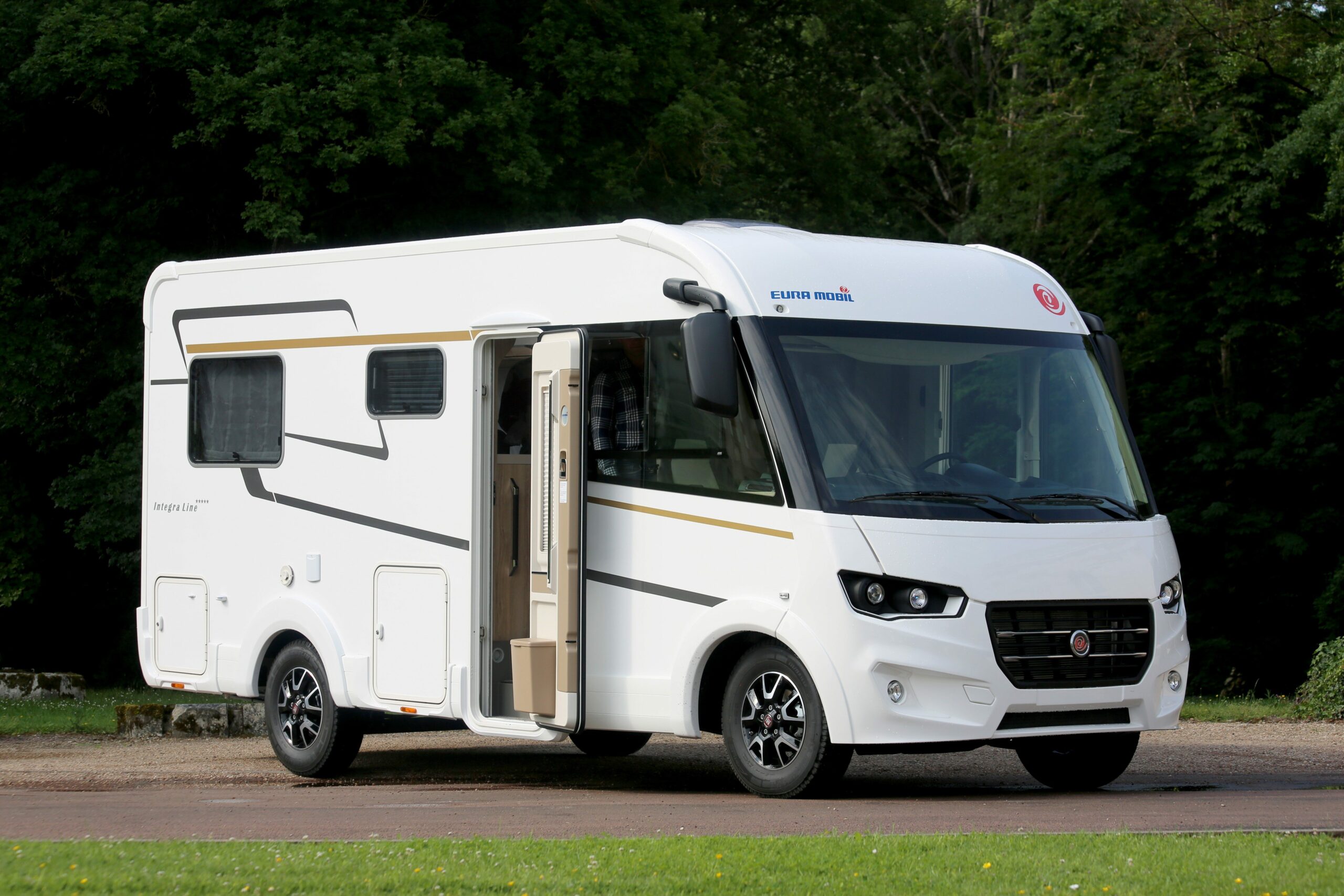 Eura Mobil IL 650 HS