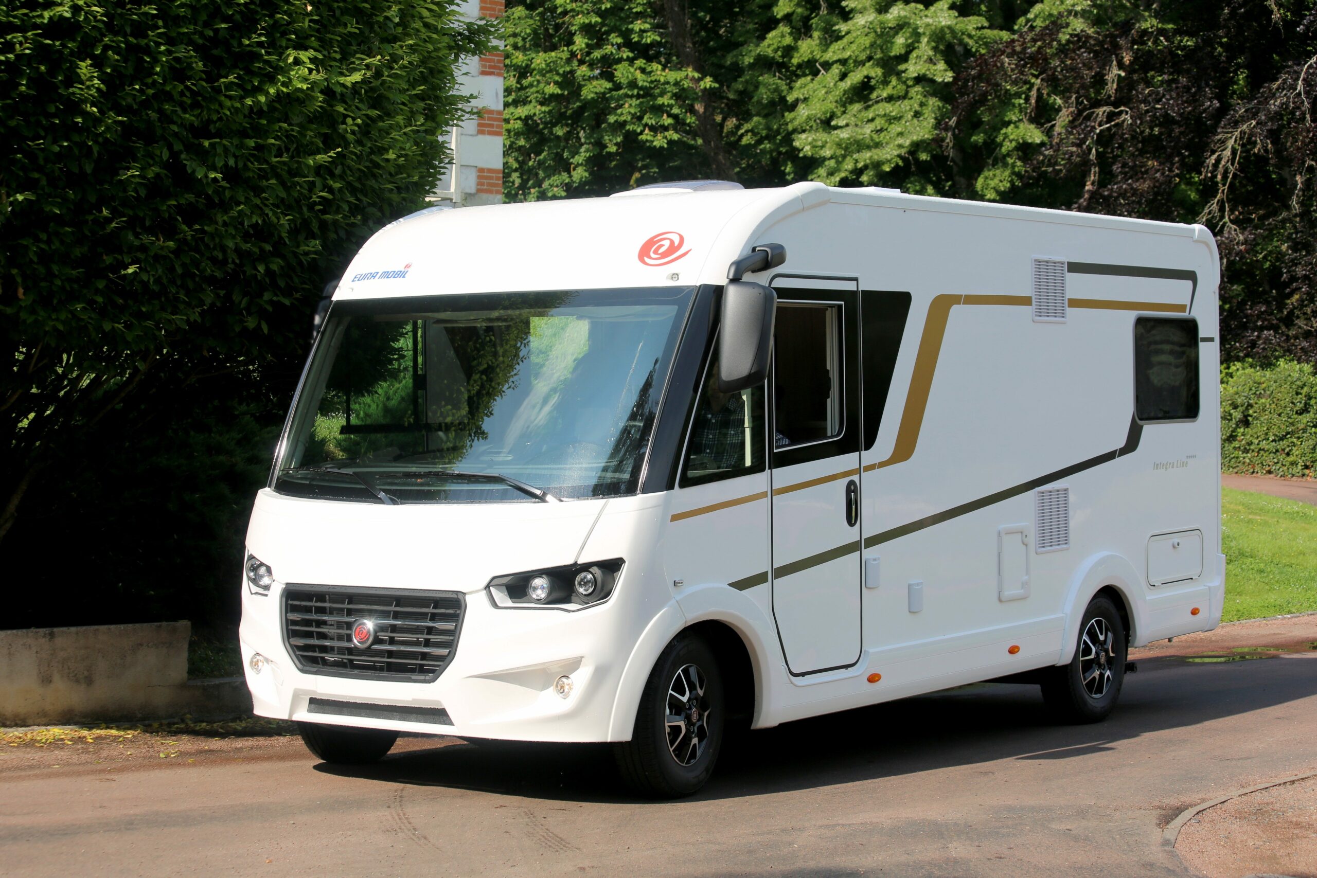 Eura Mobil IL 650 HS