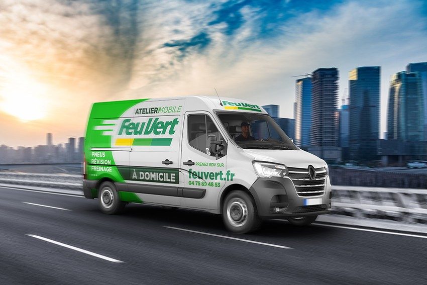 Feu Vert propose ses services d'entretien à votre domicile avec des camions ateliers