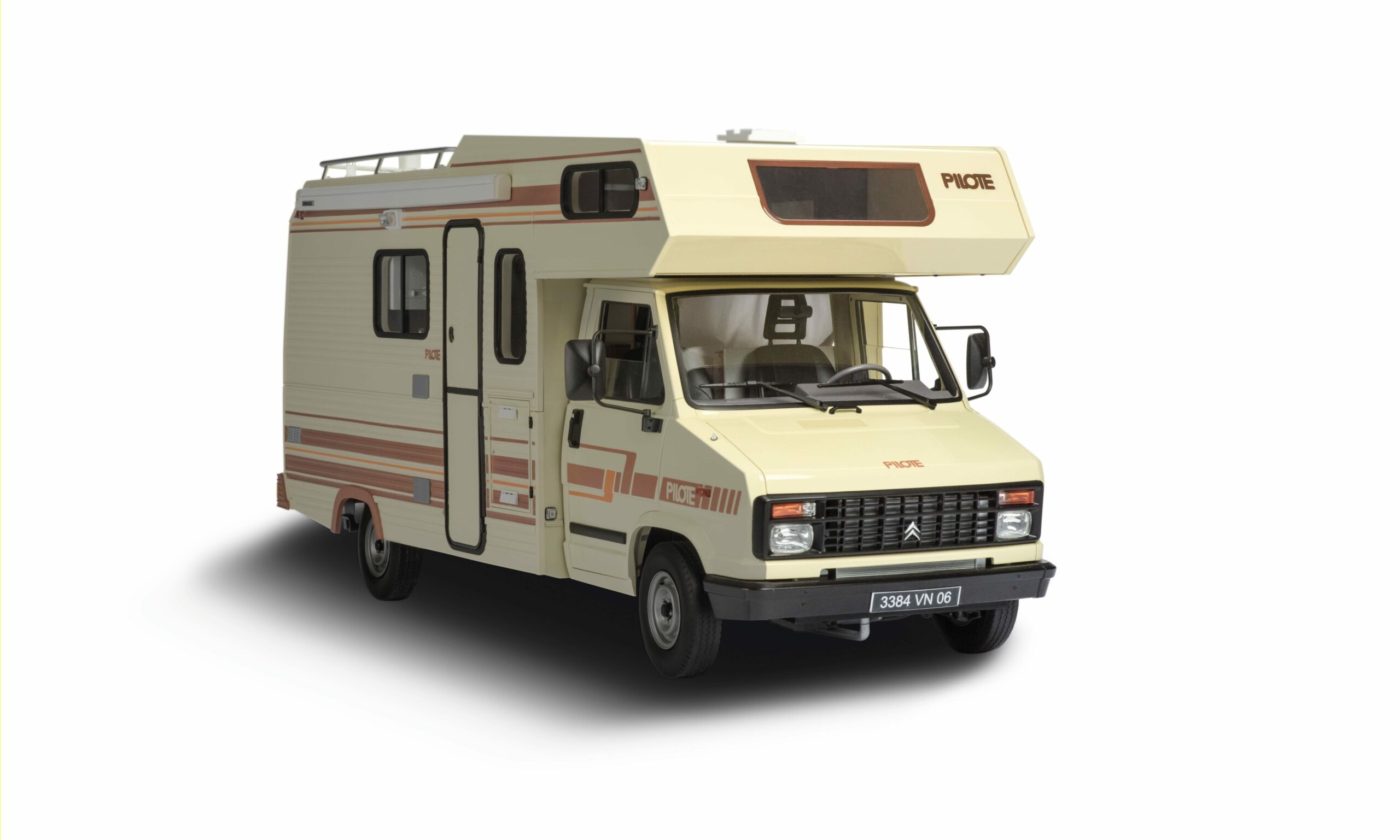 Hachette Collection capucine Pilote R570 CE au 1/8e