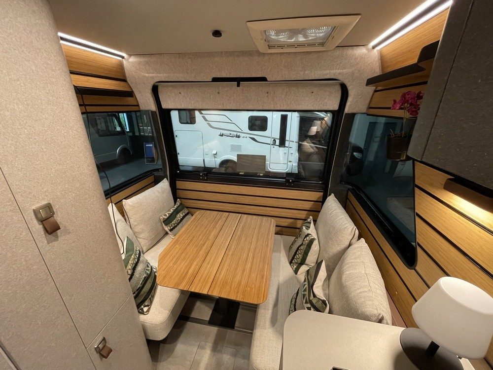 Hymer Venture S
