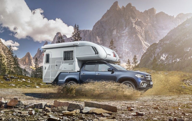 Le pickup Mercedes Class X transformé en campingcar — free download