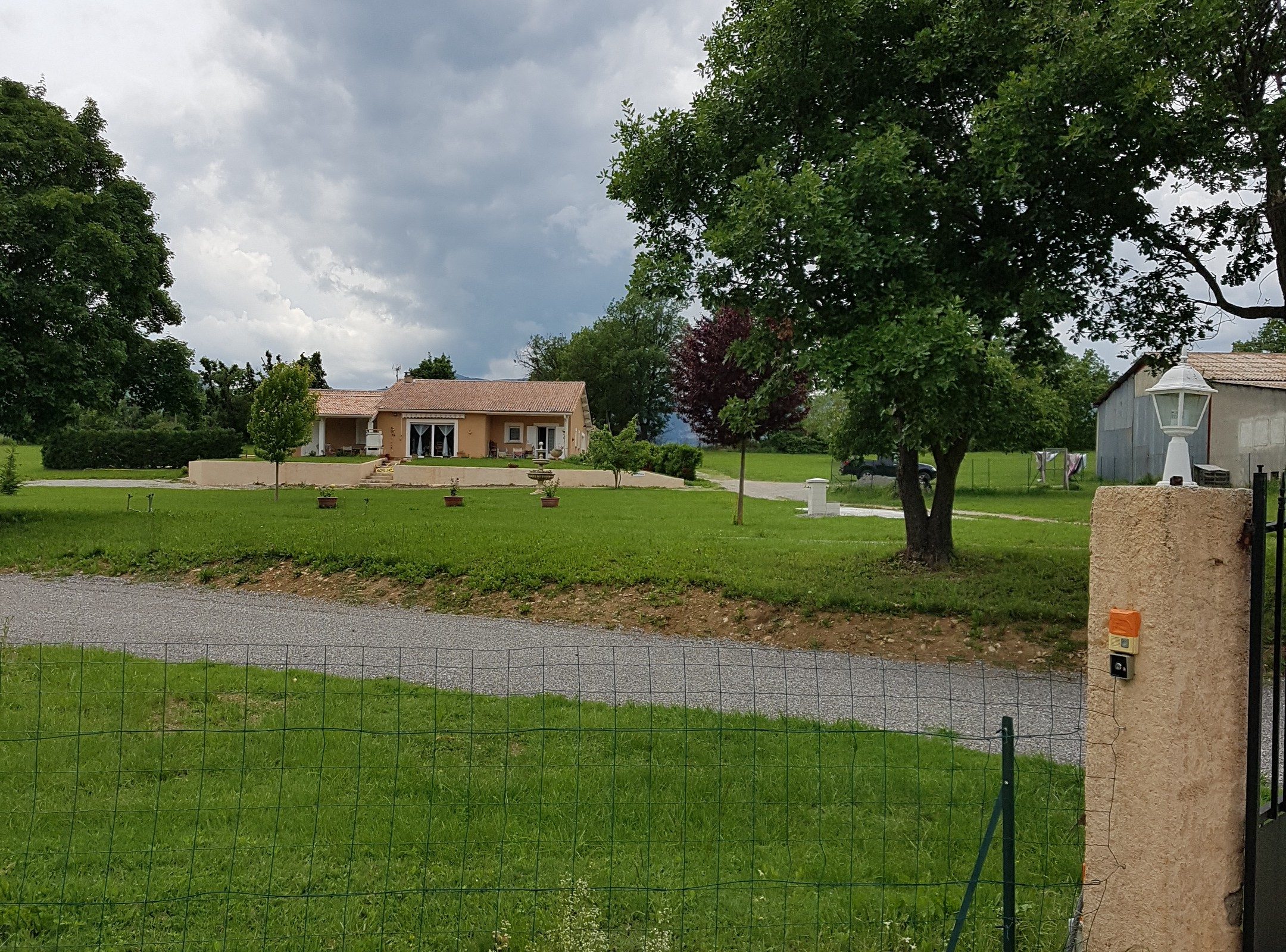 L'aire privée de Mison est située au domaine de la Maïse