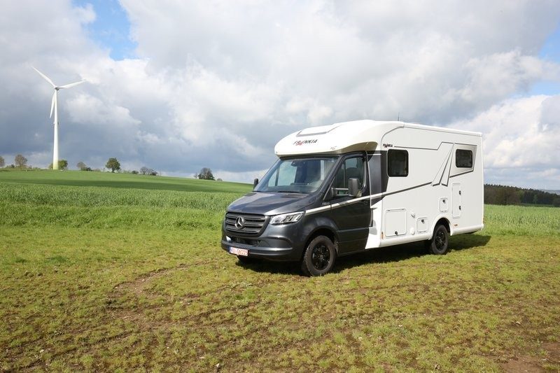 Le petit profilé Neo sur Mercedes Sprinter.