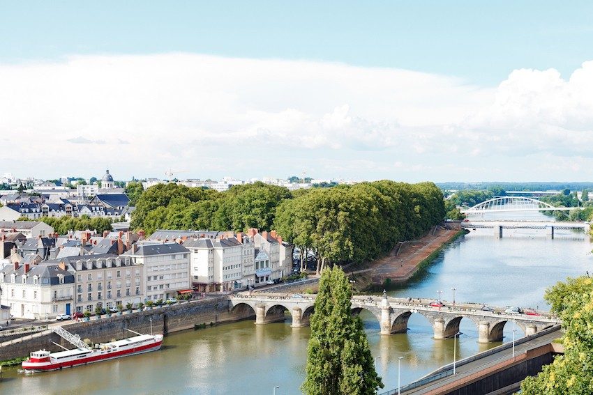 Les quais de la ville d'Angers, capitale historique de l'Anjou