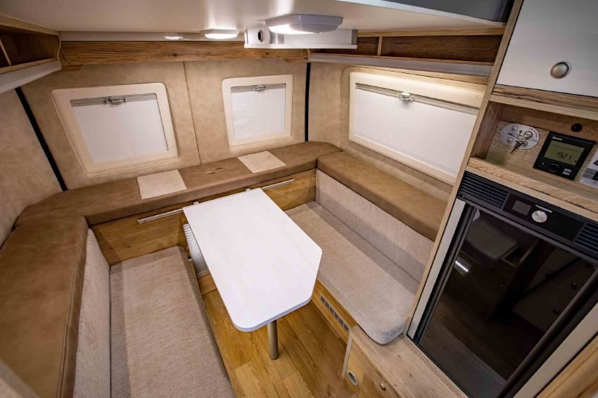 Mega Mobil Mega Lounge 540 sur Fiat Ducato