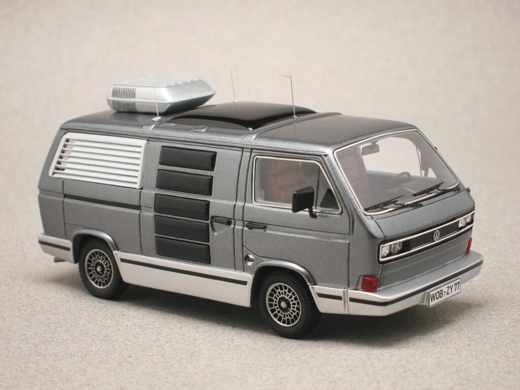 Miniature Volkswagen T3 Traveller Jet de chez Avenue 43