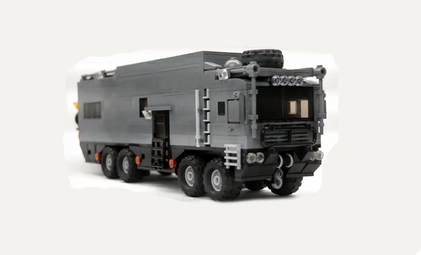 MOC Lego Motorhome Expedition 8x8
