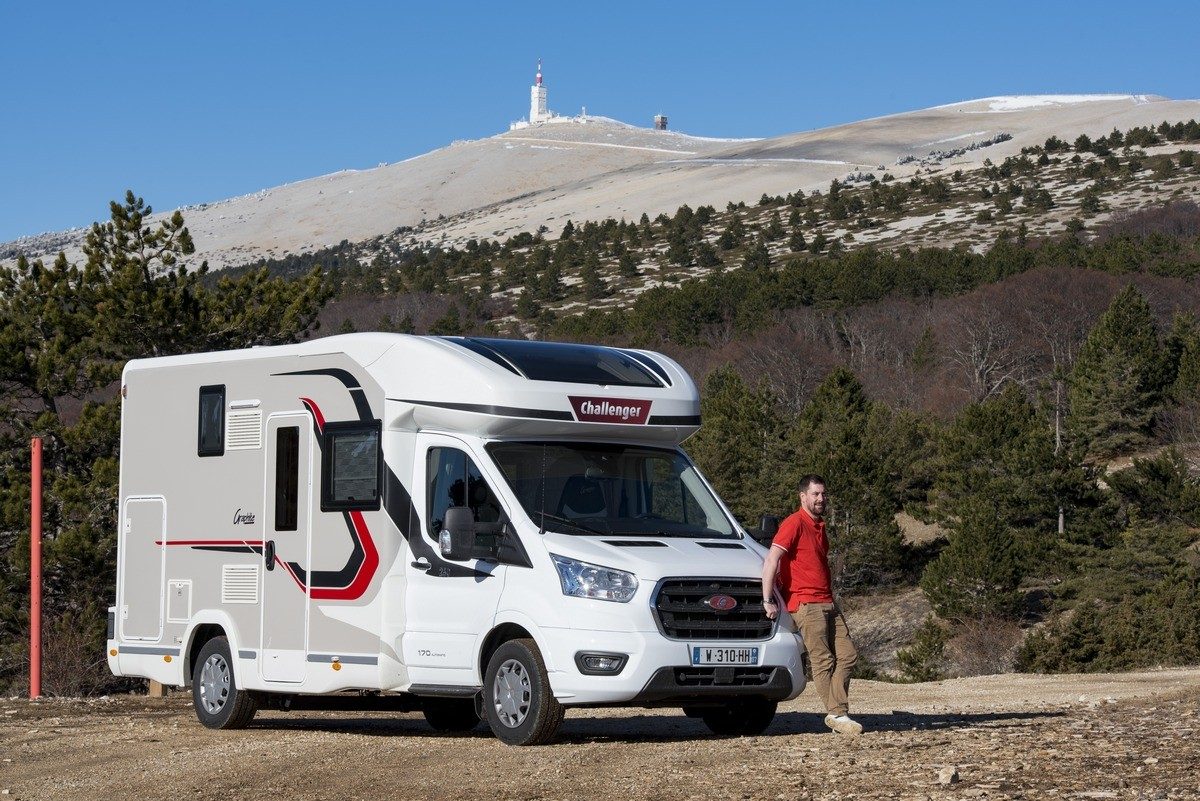 Notre essai nous a conduit des Baux-de-Provence aux pentes du Mont Ventoux.
