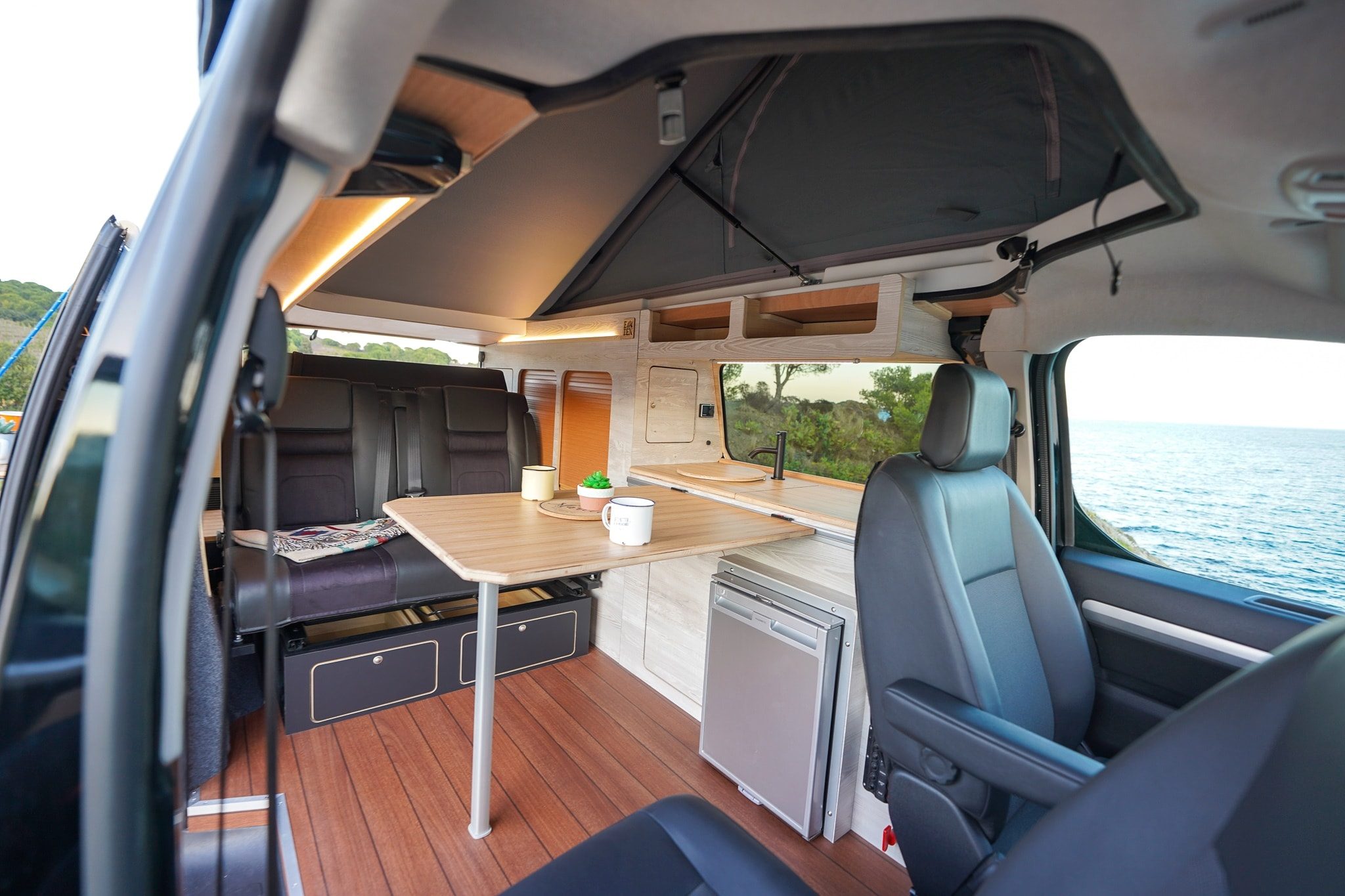 Opel Vivaro long aménagé par Eden Campervan