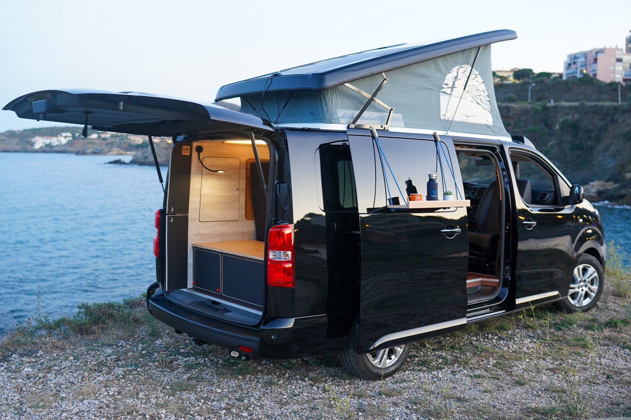 Opel Vivaro long aménagé par Eden Campervan