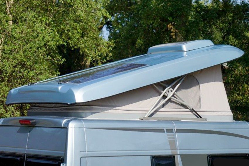 Toit Sky-Up importé par Carriage R.V. en France