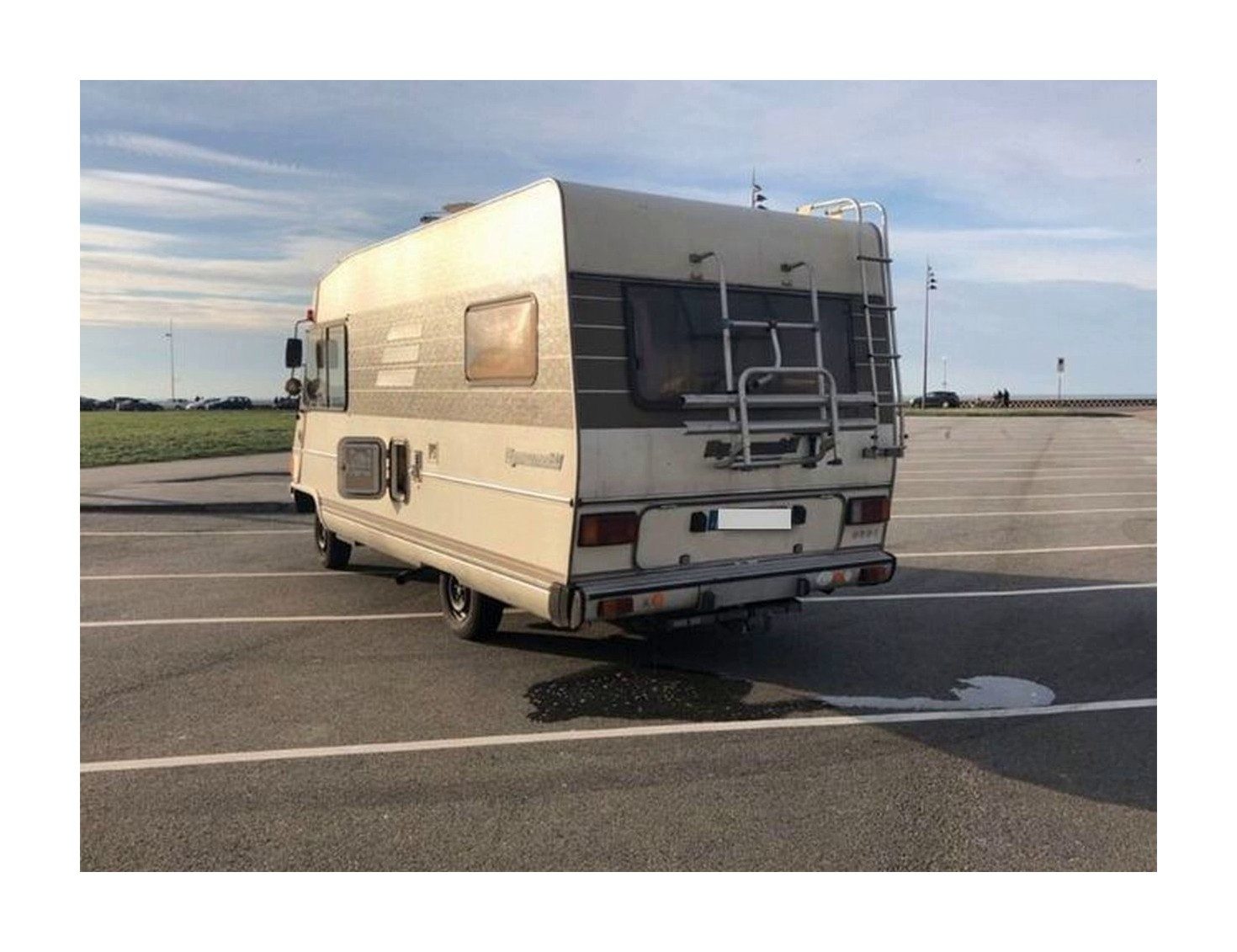 Une vidange volontaire ou même accidentelle, en dehors des lieux appropriés, dégrade l'image des camping-cars.