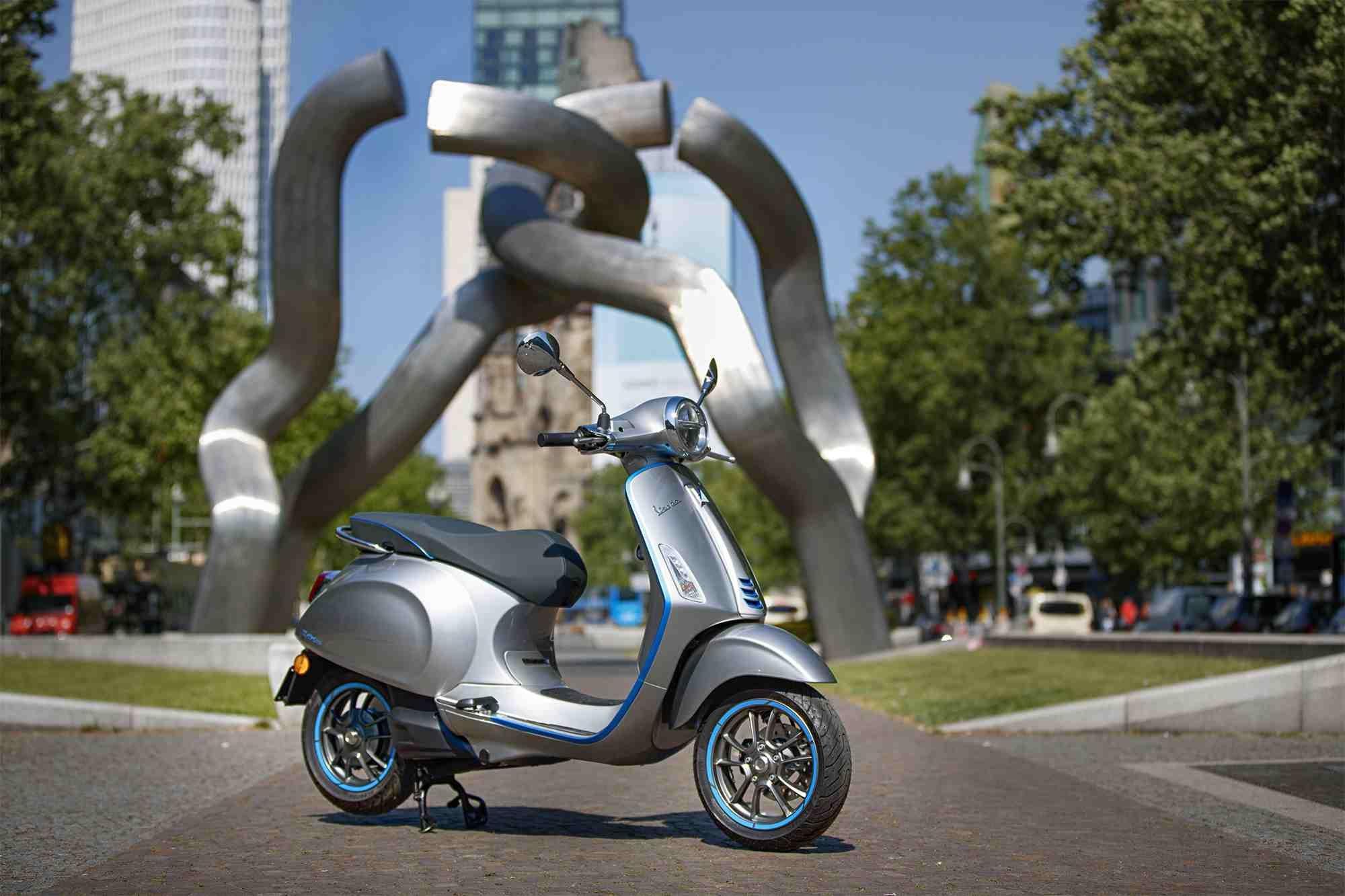 Vespa Elettrica 45 km/h
