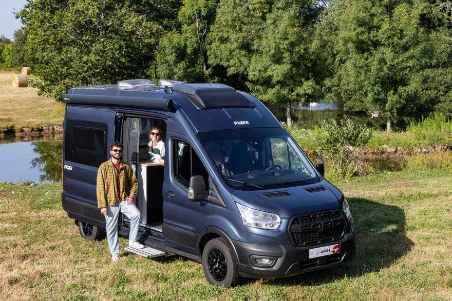 Avec le Ford Atlas A603G, Pilote renoue avec le porteur américain.