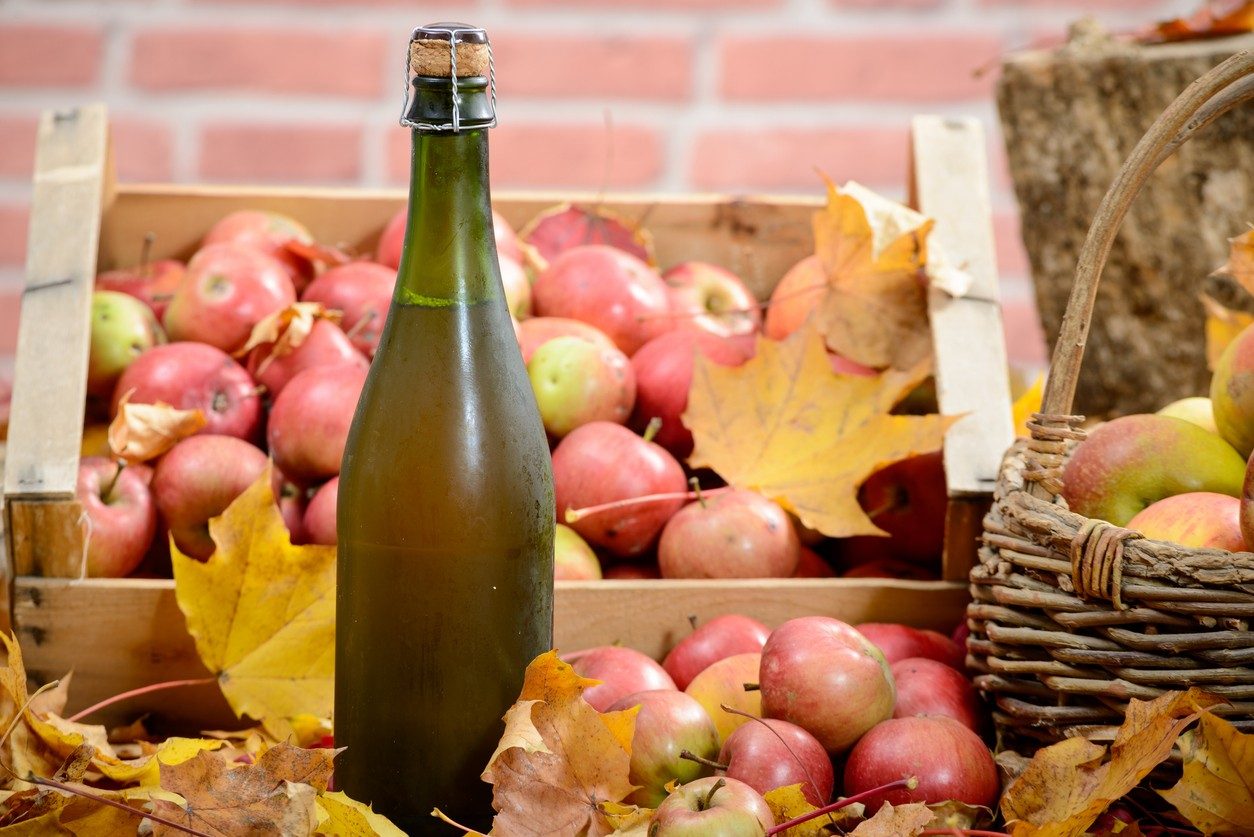 Cidre et pomme normandes.